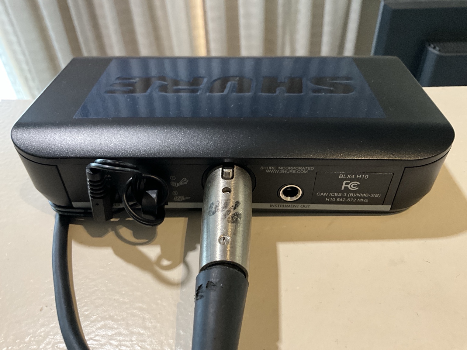Shure BLX4 rear connections